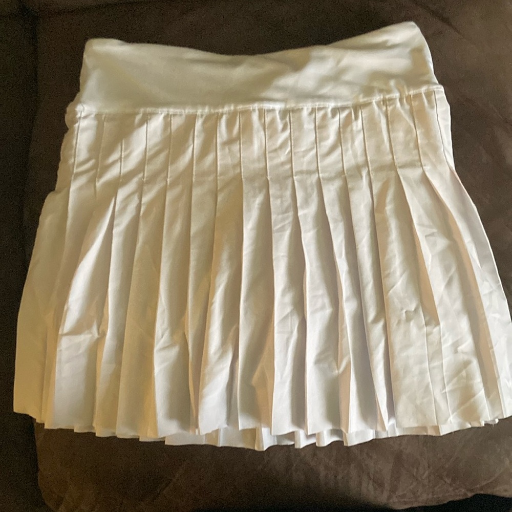 Kyoyo white pleated skort, M.